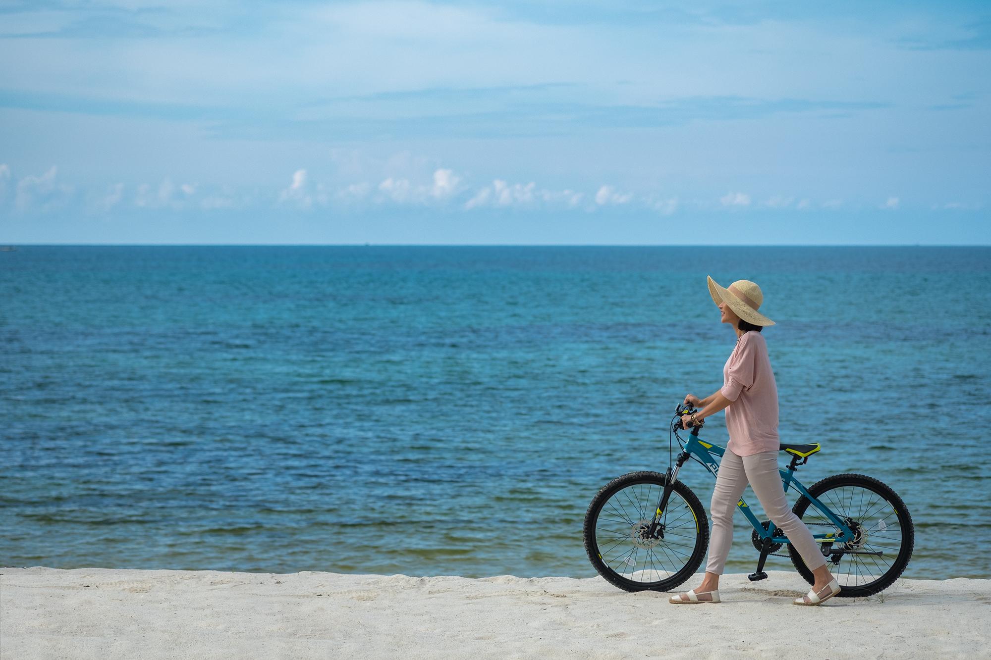 Hotel Santika Premiere Beach Resort Belitung Sijuk Exterior foto