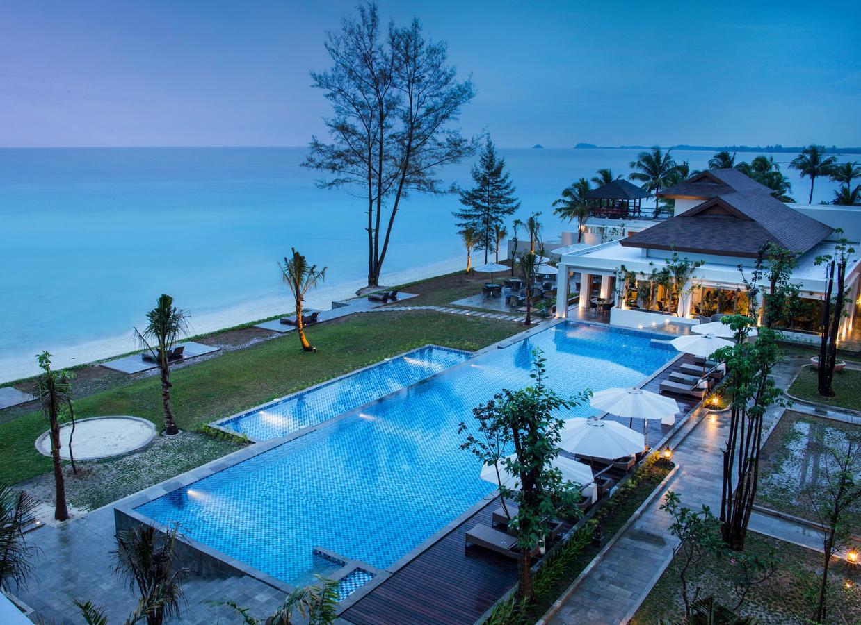 Hotel Santika Premiere Beach Resort Belitung Sijuk Exterior foto